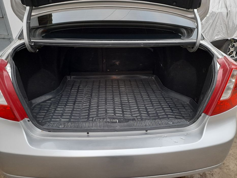 Srochna Lacetti avtomat sotiladi. KELISHILADI