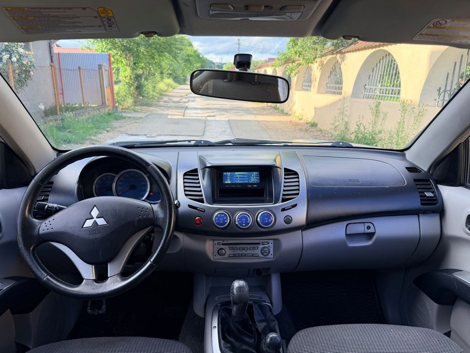Mitsubishi l200 L200