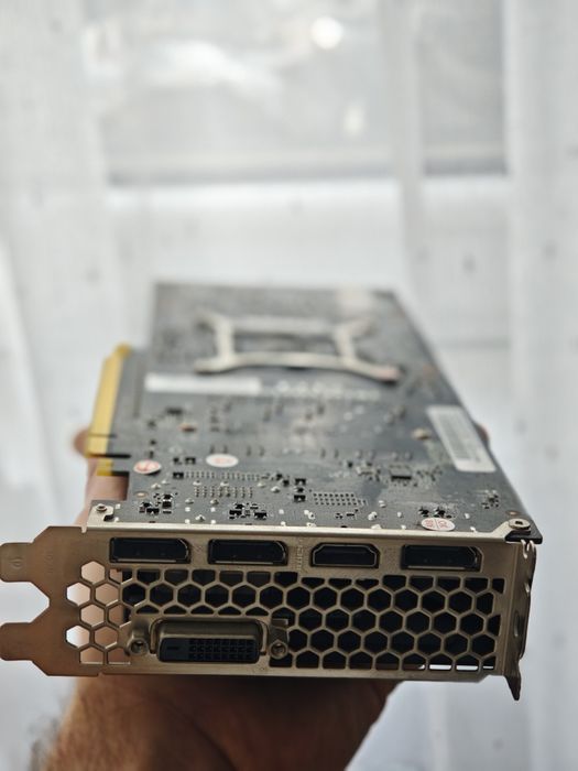 Placa video RTX 1060 6 Gb 192 bit GDDR 5