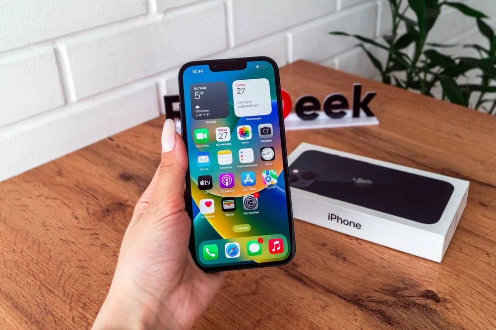 iPhone 13 128Gb Черный Рассрочка  Гарантия  Магазин Red Geek