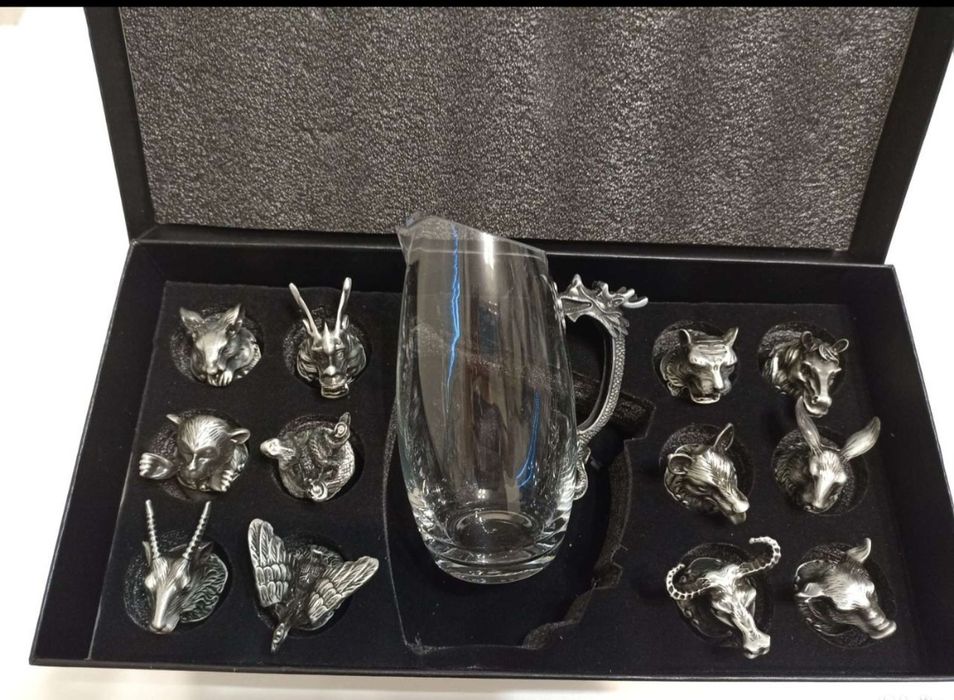 Подарок стопки перевёртыши с графином