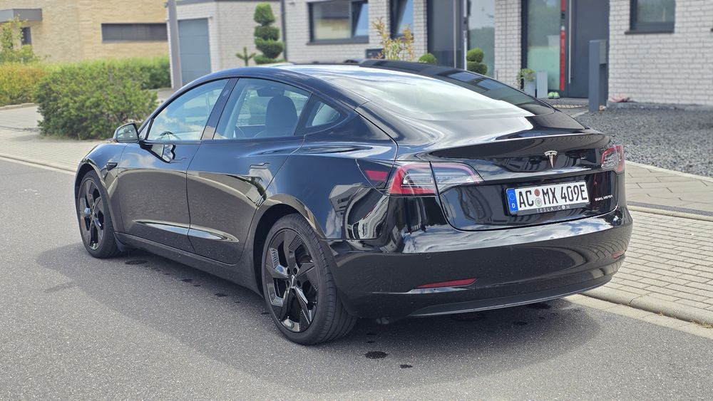 Tesla Model 3 Long Range Dual Motor AWD