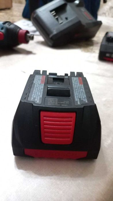Original BOSCH CORE 18V 4Ah Оригинал Батарея Аккумулятор BOSCH 18V 4ач