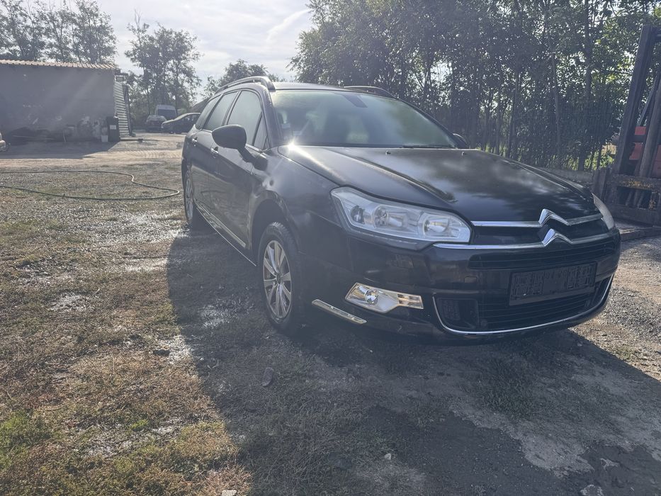 Dezmembrez Citroen C5 1.6Ehdi