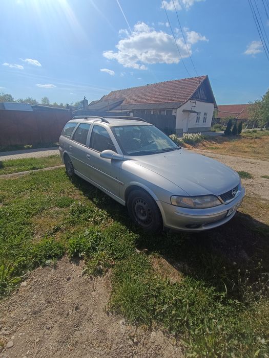 Vând Opel vectra
