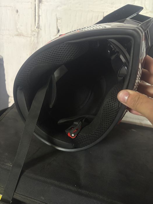 Мото шлем с очками новые