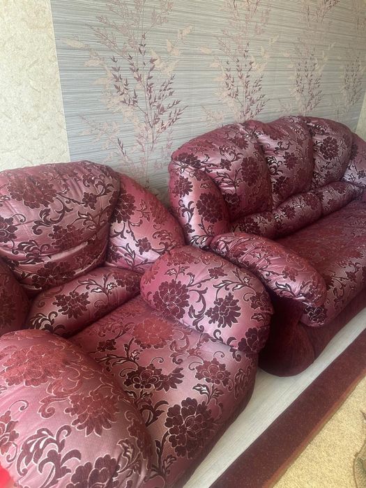 Диван с двумя креслами за 50000