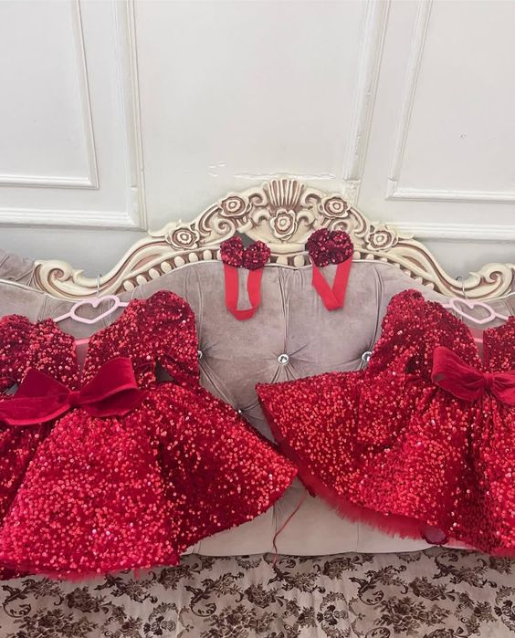 Продам два эксклюзивных платья для девочек