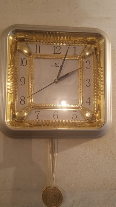 Продам часы настенные