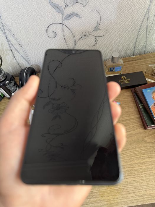 vivo V27e / 8GB RAM / Helio G99 / Android 15