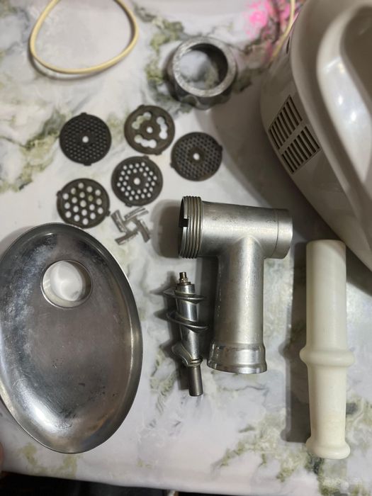 Продам мясорубку