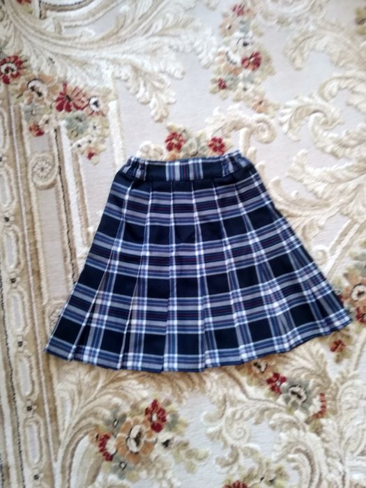 Продам школьную юбку