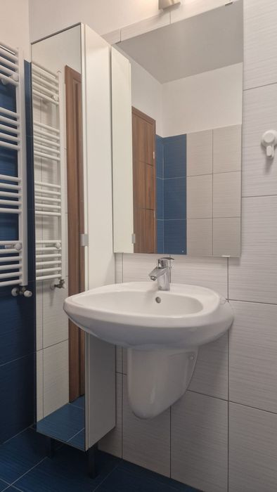 Lavoar cu picior 50 de lei buc