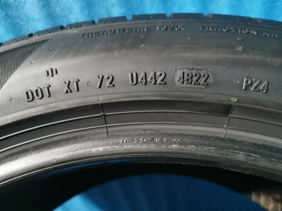 275/40 R19 - pirelli runflat 2 bucati