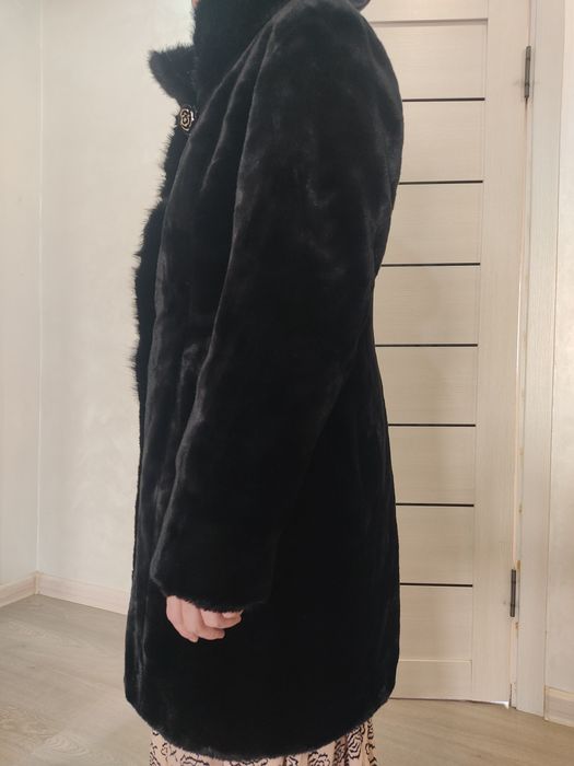 Продам шубку размер 42