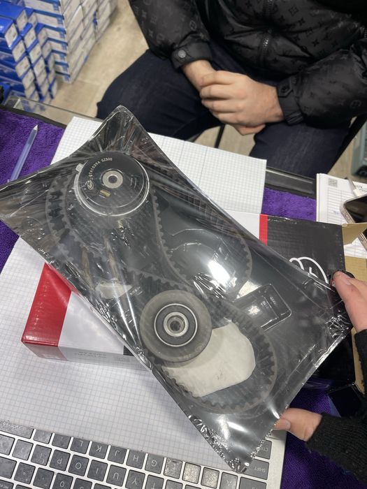 Zubchatiy natijitel Zubchatiy remen Orlando Tracker1