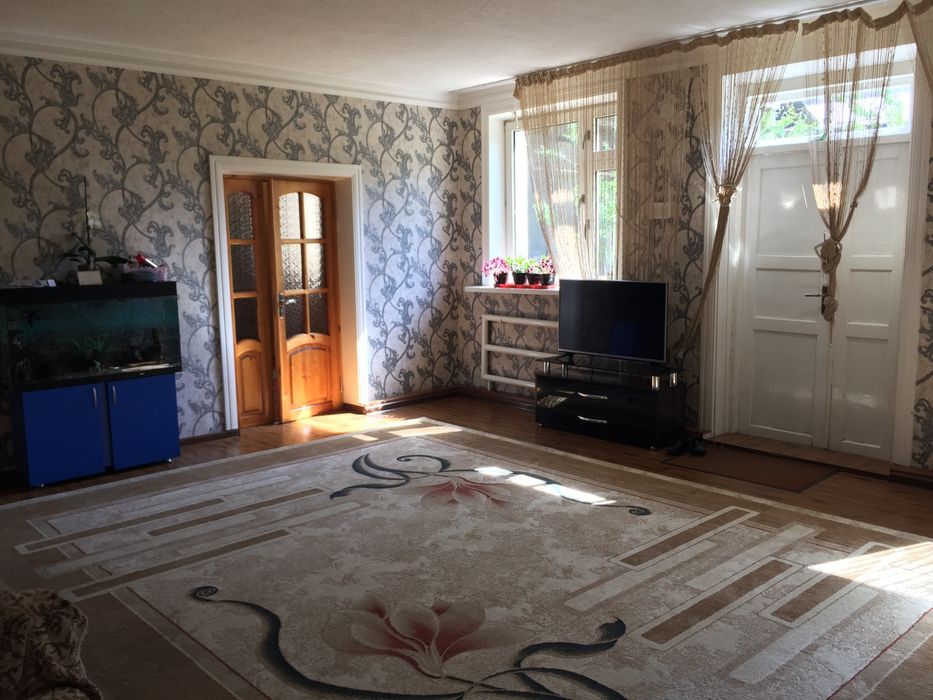 Продаётся частный дом-дача, ,8 сот,10 ком., 2этаж. Кибрай ,