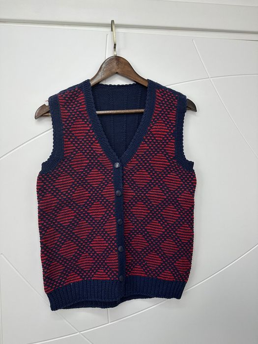 Ръчно плетени елеци