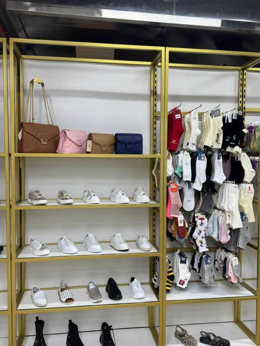 Продам Ресепшен и Стеллаж