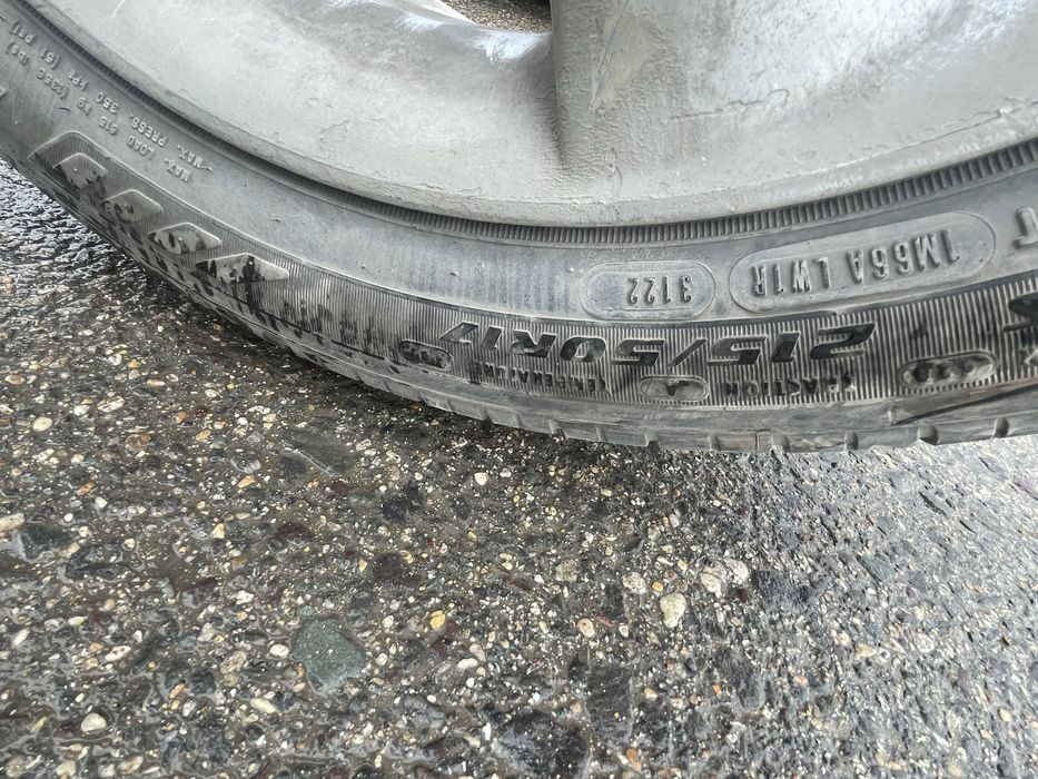 Комплект шин с дисками