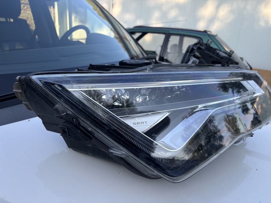 Фар Seat Ateca