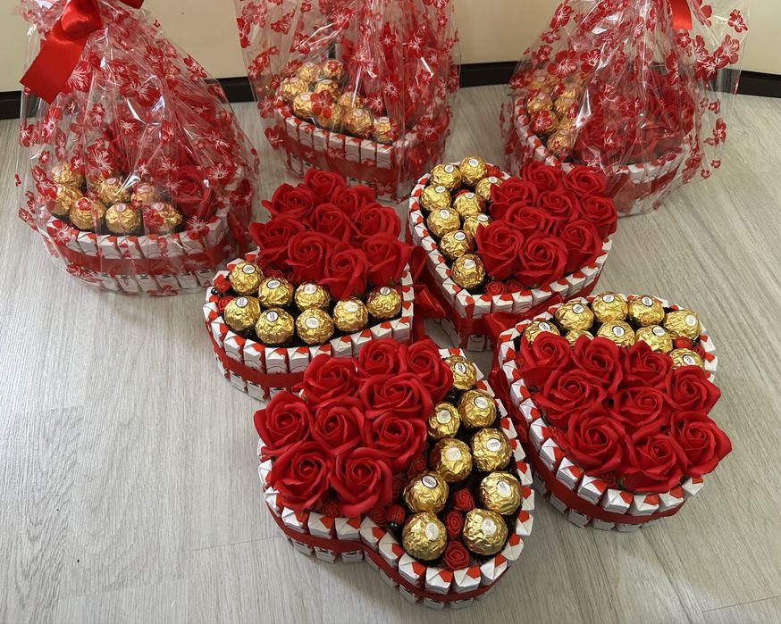 Aranjament dulciuri si trandafiri de sapun