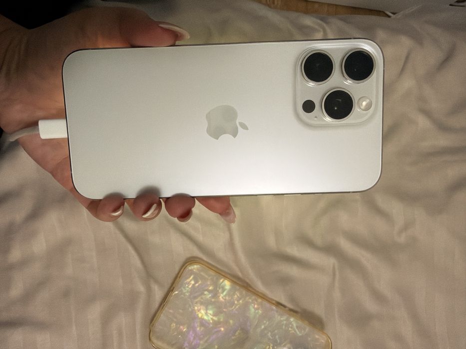 Vând iphone 15 PRO MAX