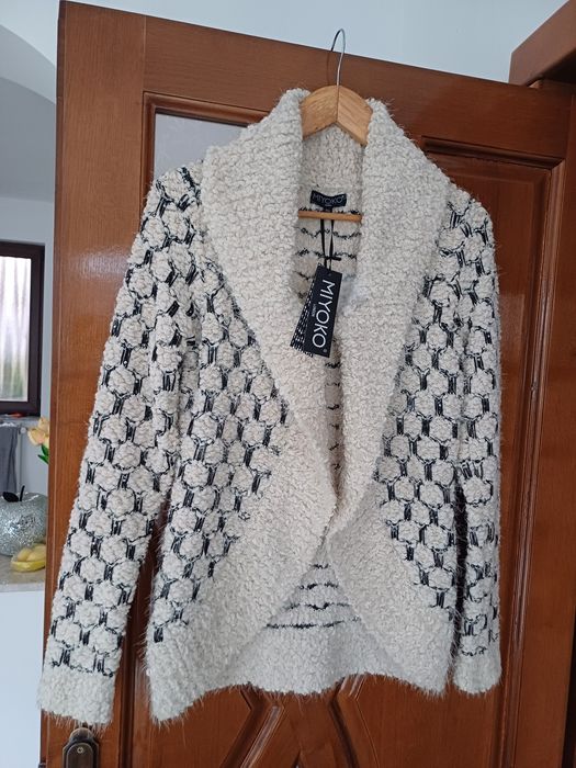 Cardigan de femei nou cu etichetă