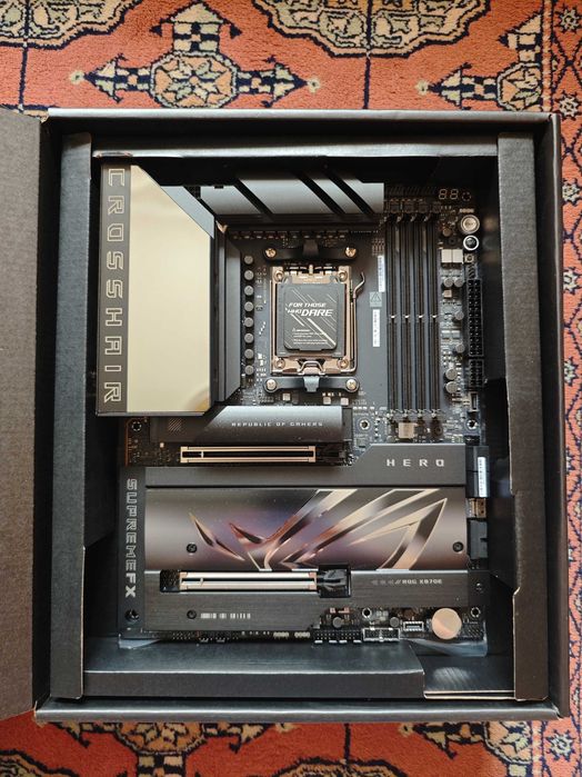 Дъно Asus Rog CROSSHAIR X870E Hero WIFI
