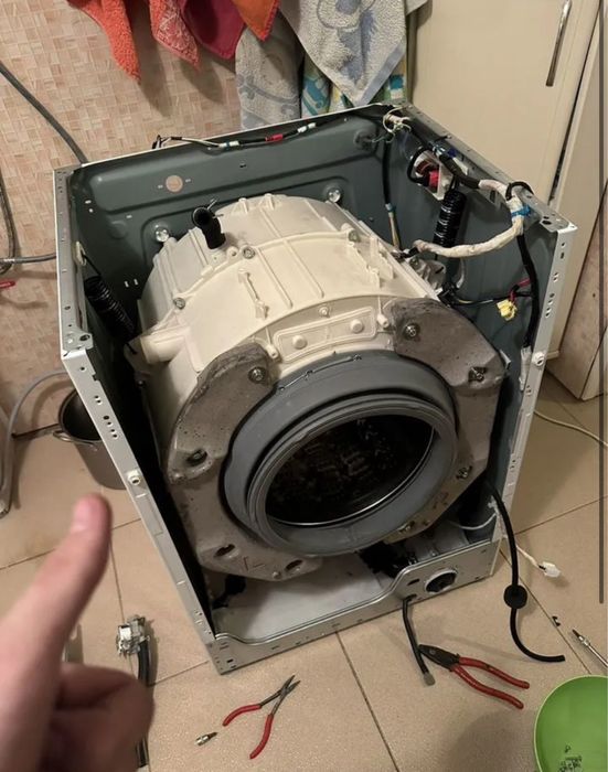 Мастер по ремомнту Стиральных машин и Холодильников