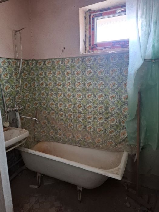 Продажа Чирчик ул. Навои 77серия 2/1/4