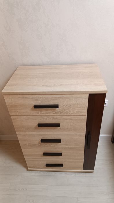 Кровать с комодом