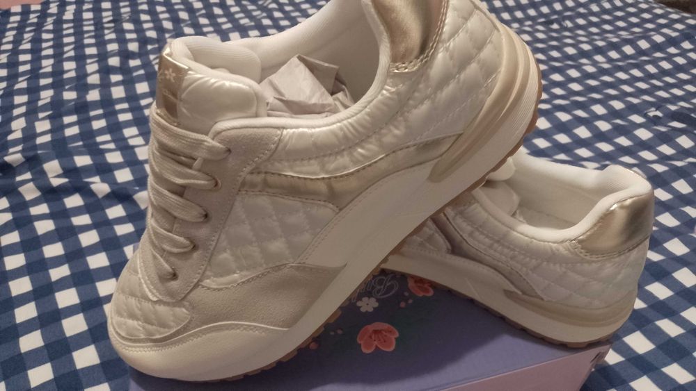 Маратонки 38номер