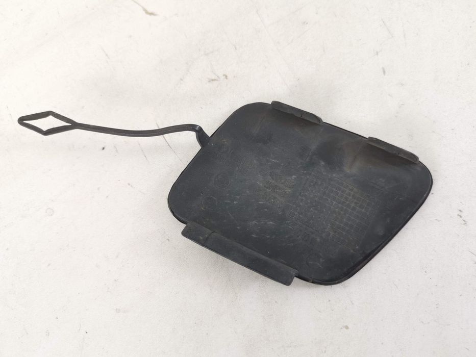 Капак за теглич предна броня БМВ Серия 7 / BMW Seria 7 G11/G12 [ - ] О