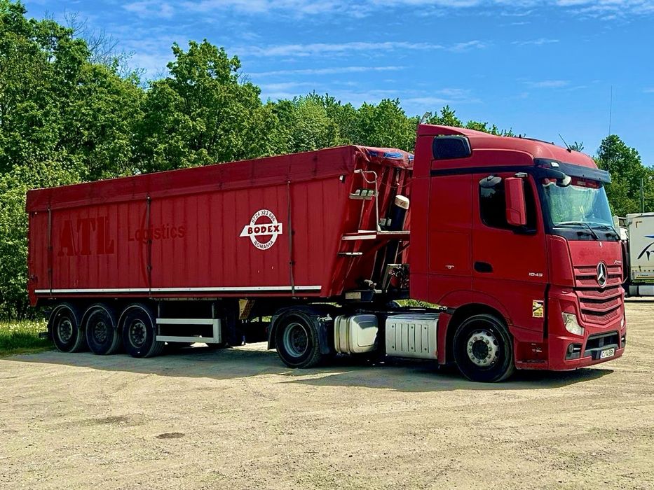 Mercedes MP4 + Bene Bodex/Wielton