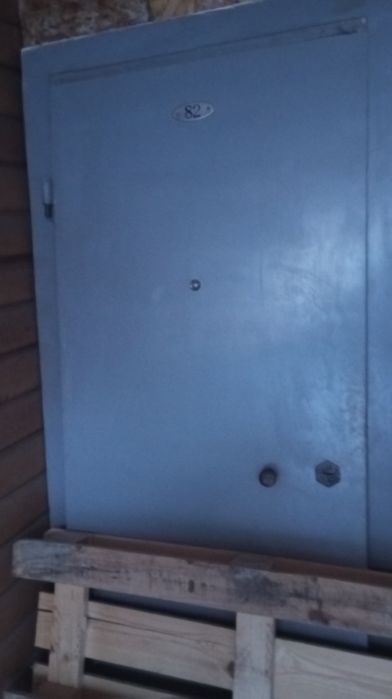 Дверь входная железная