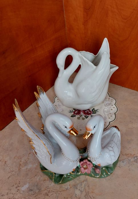 Керамични фигури - лебеди