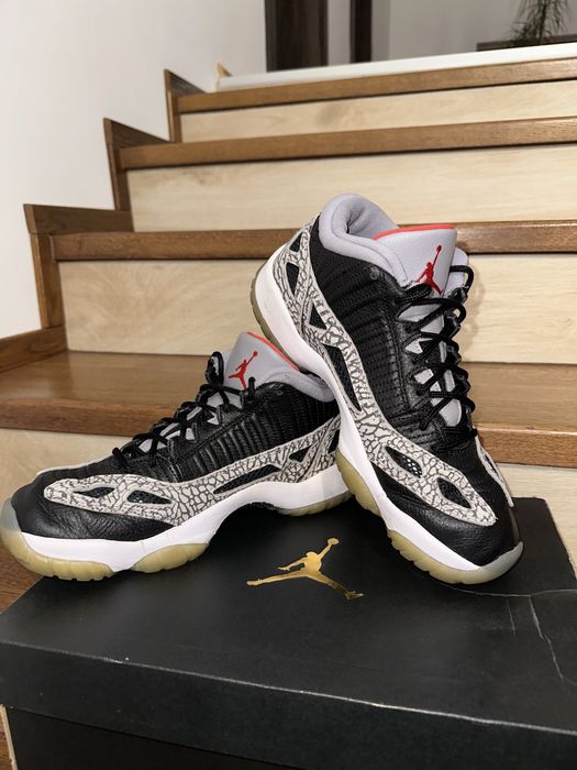 Air Jordan 11 Low Black Cement