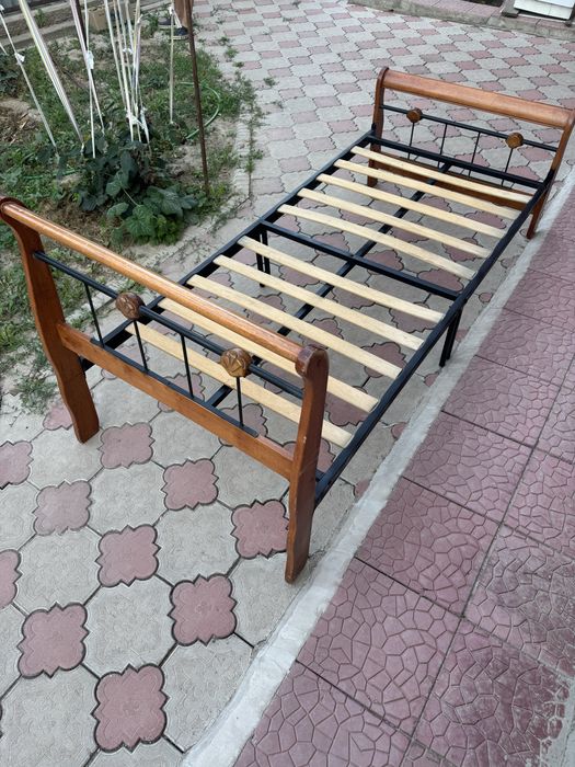 кровать одноместная