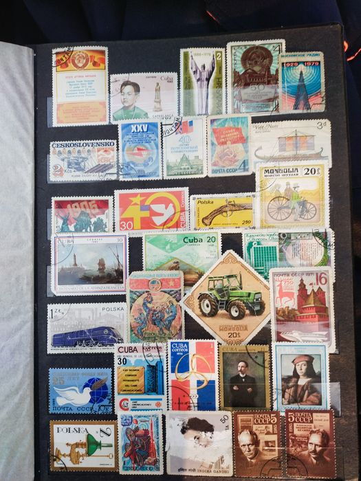 Продам альбом с марками