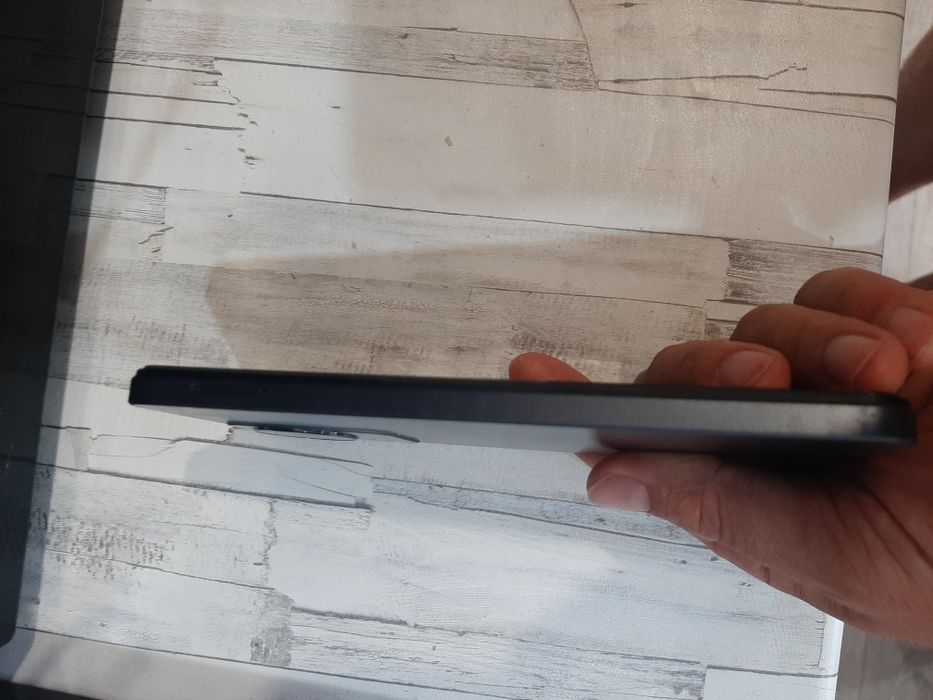 Телефон смартфон vivid y02