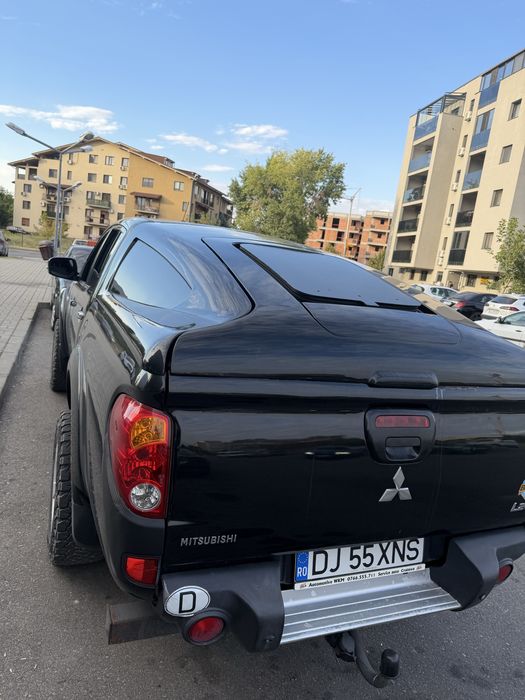 Mitsubisi L200 2012