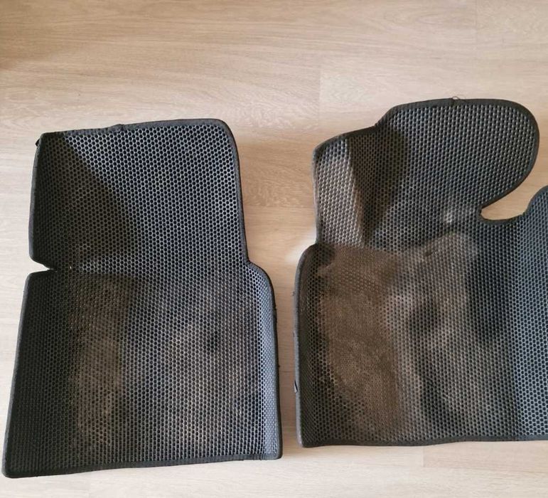 Продам полики на камри 75