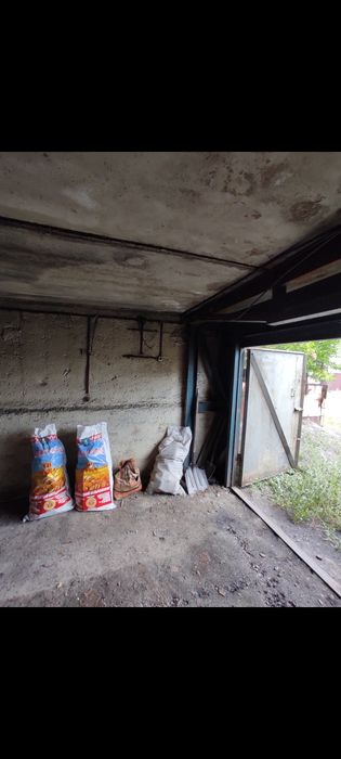 Продам гараж р-н ЖБК