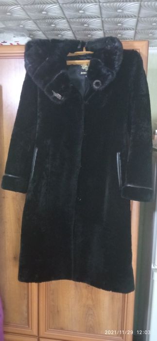 Продам мутоновую шубу