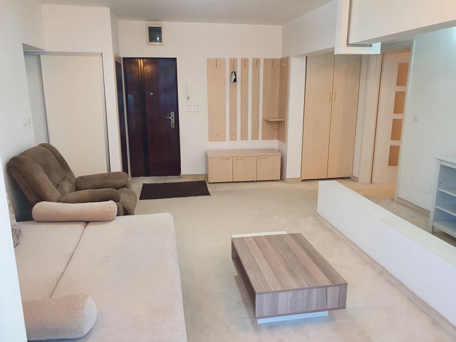 Închiriez apartament Octavian Goga stradal, vedere stradala, complet u