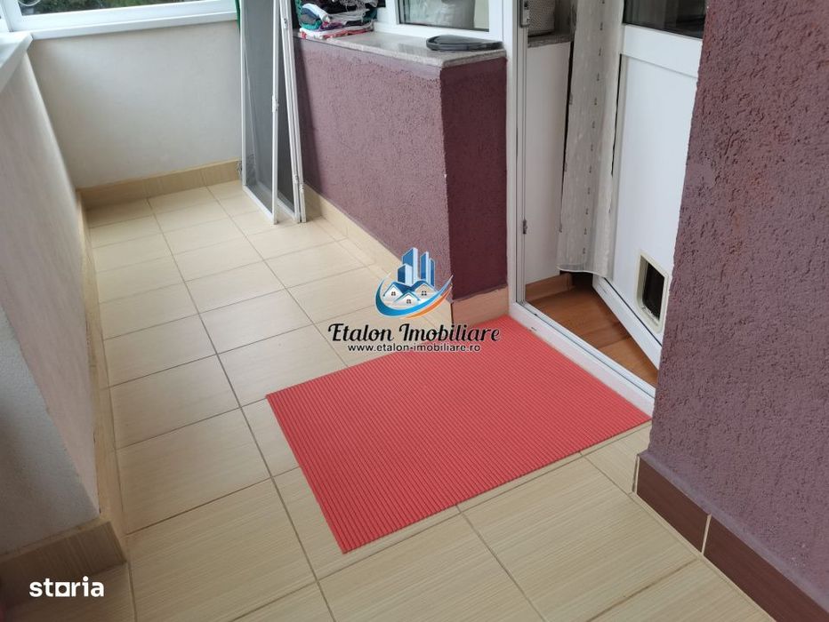 Apartament 4 camere 120 mp utili + boxa 12 mp Calea Romanului - Bloc