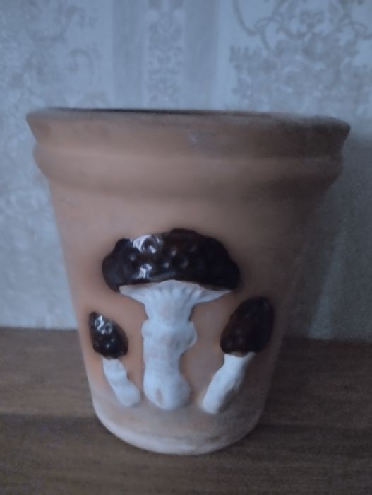 Цветочный керамический горшок