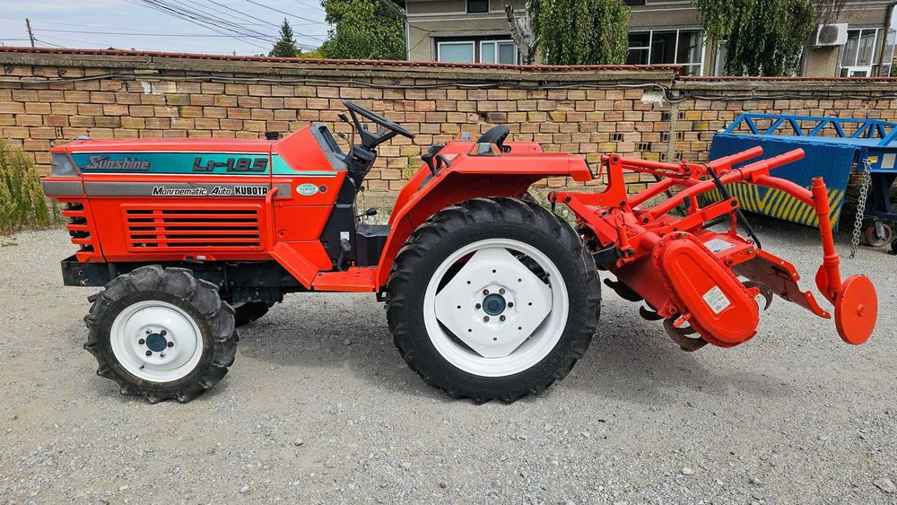 Японски трактор Kubota L1-185D, 18 кс, 4х4 с фреза - АграБГ Джолев
