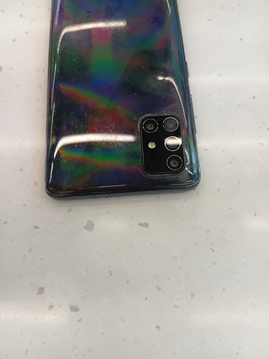 Самсунг а51   64